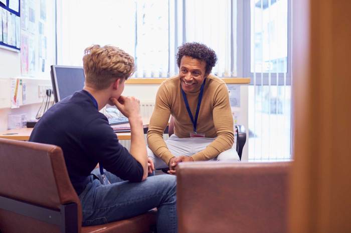 How to Become an Education Counselor