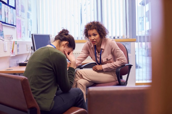 How to Become an Education Counselor